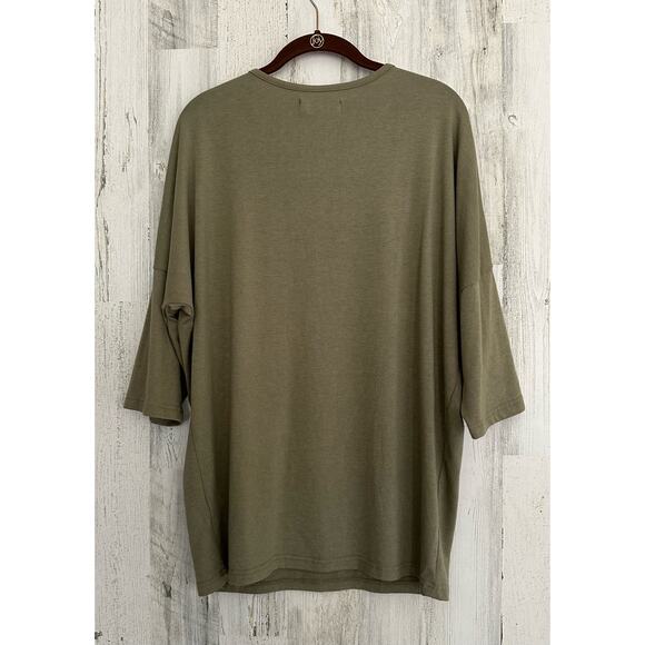 L&B Lucky & Blessed Womens Shirt Size Medium Olive Green 3/4 Sleeve Oversized - Picture 2 of 7
